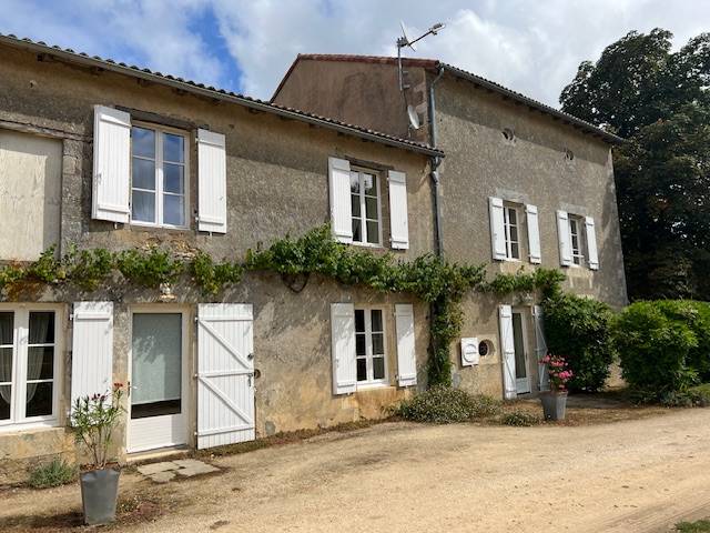 Bonita residencia ecuestre En venta Vienne