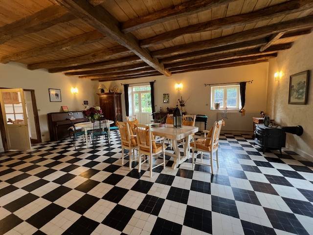 Bonita residencia ecuestre En venta Vienne