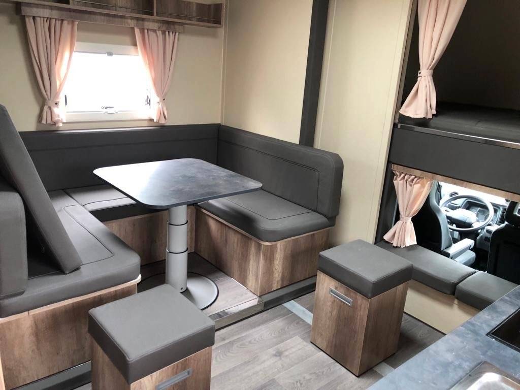 Camión para caballos Otra marca FUSO  0 Nuevo