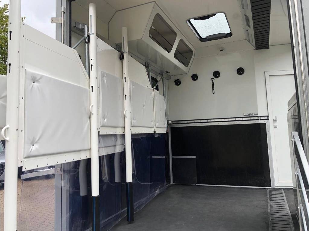 Camión para caballos Otra marca FUSO  0 Nuevo