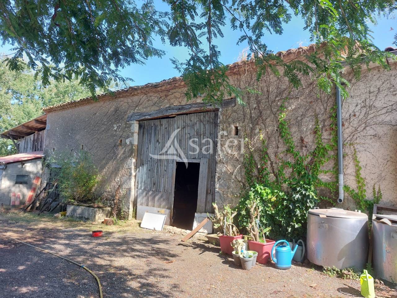 Explotación agrícola En venta Dordoña