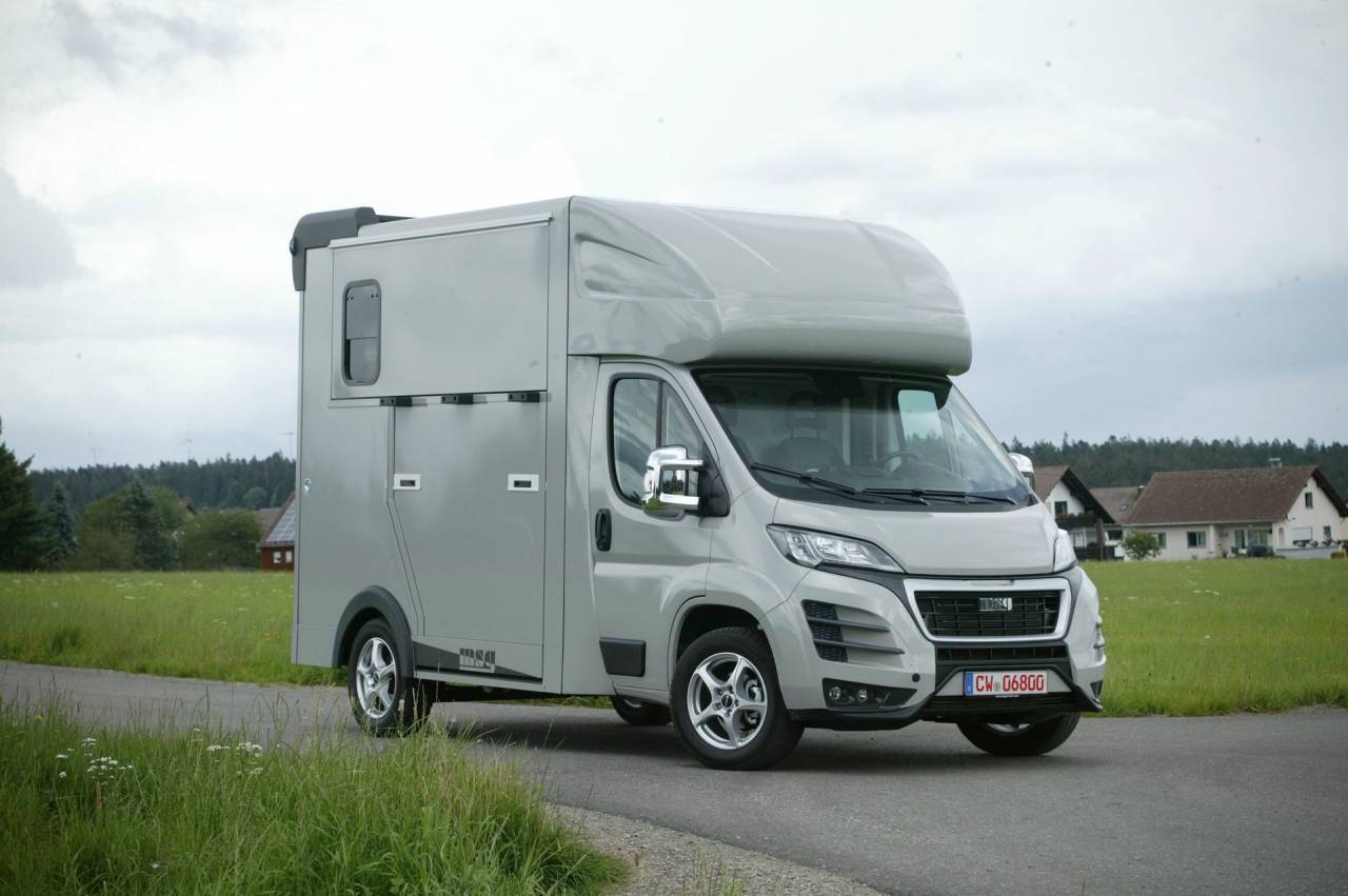 Furgoneta para caballos Otra marca PEUGEOT 0 Nuevo
