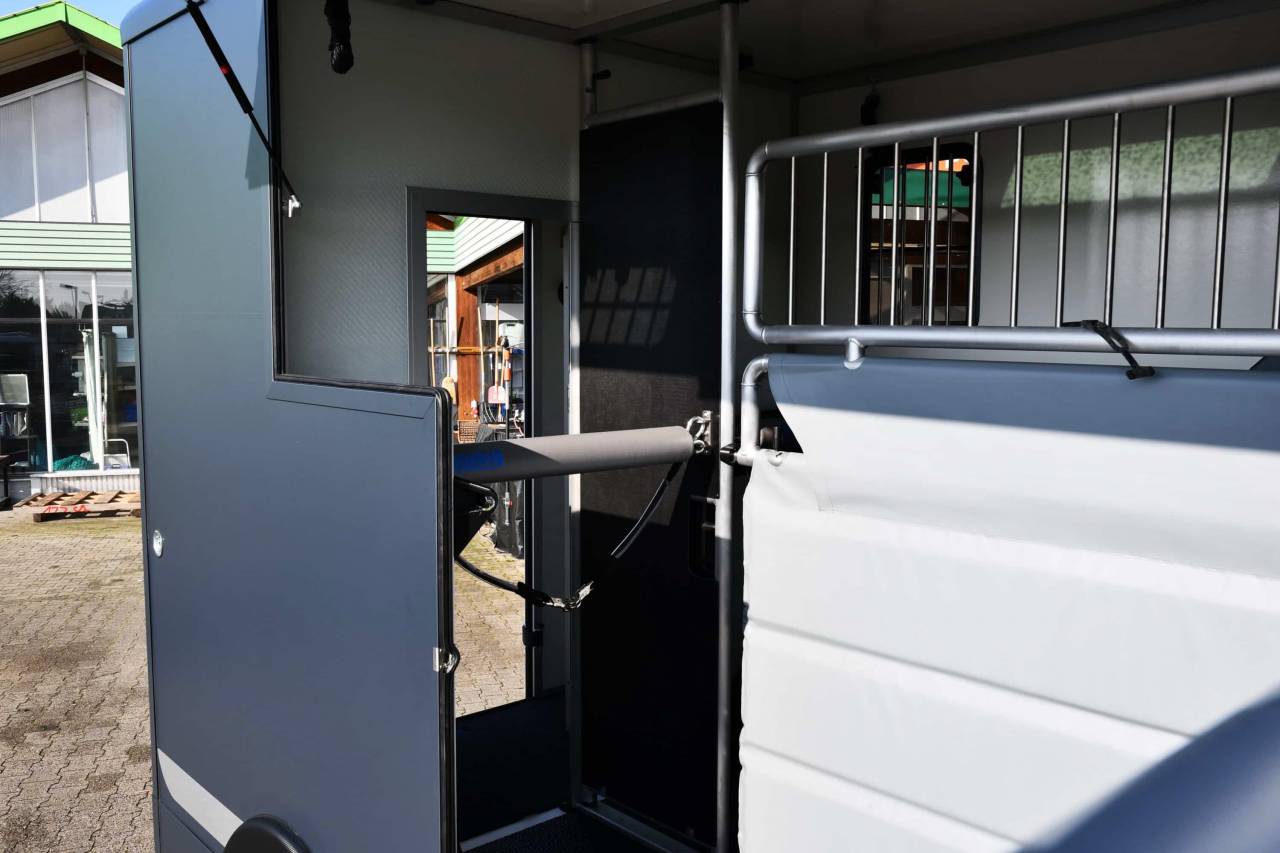 Furgoneta para caballos Otra marca PEUGEOT 0 Nuevo