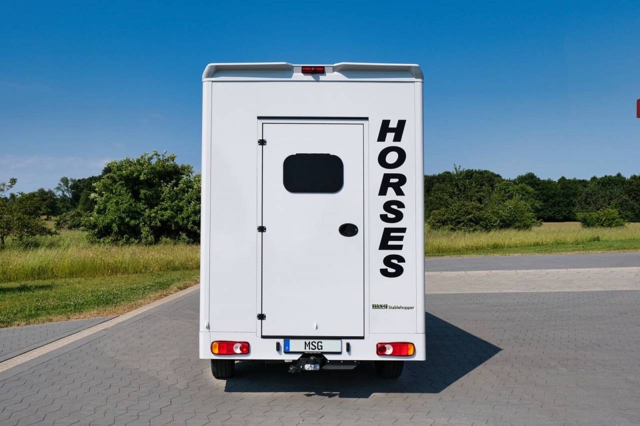 Furgoneta para caballos Renault RENAULT 0 Nuevo