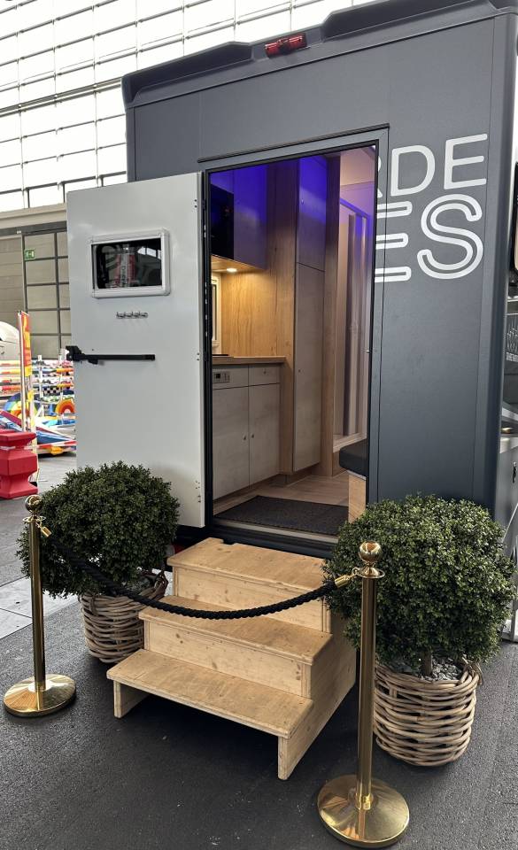 Camión para caballos Iveco IVECO 0 Nuevo