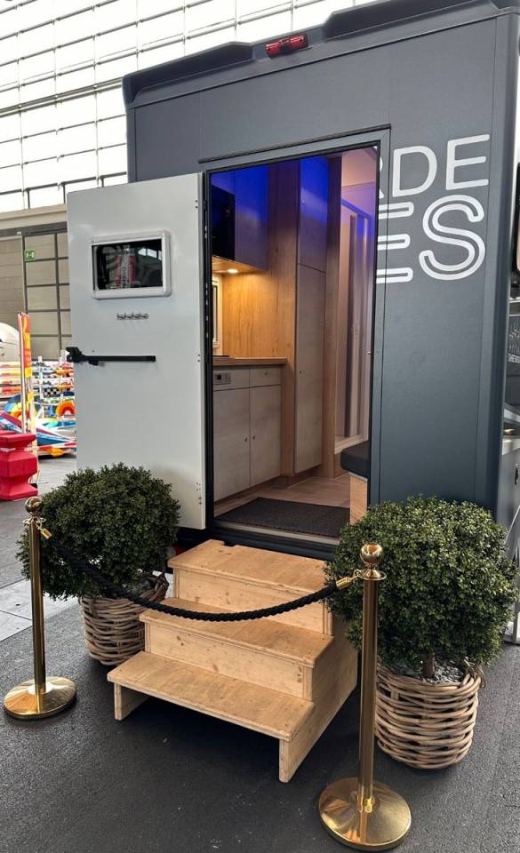 Camión para caballos Iveco IVECO 0 Nuevo