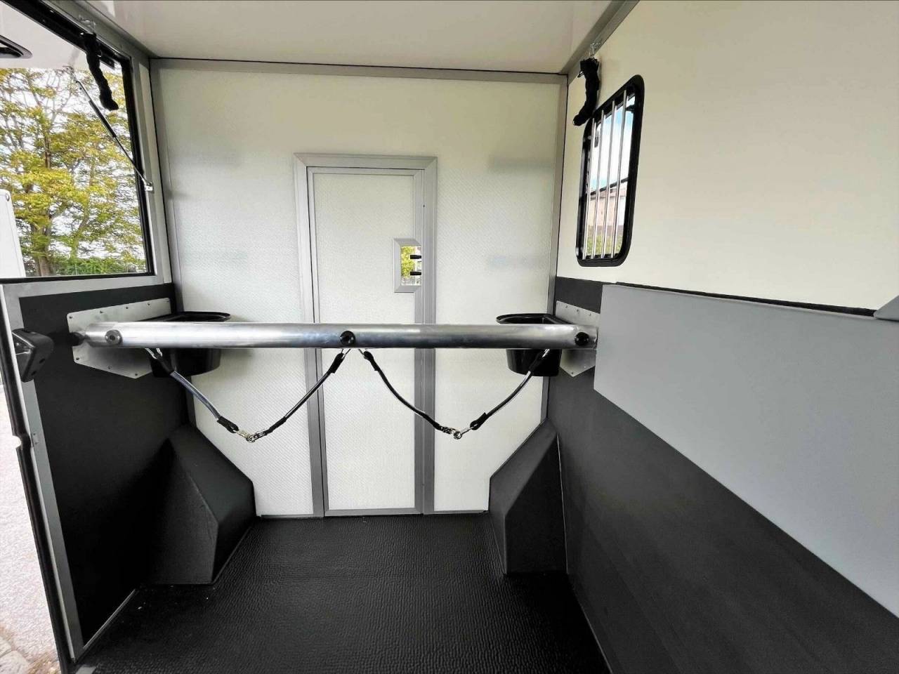 Furgoneta para caballos Otra marca PEUGEOT 0 Nuevo