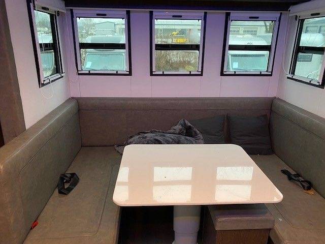 Camión para caballos Man MAN 0 De segunda mano