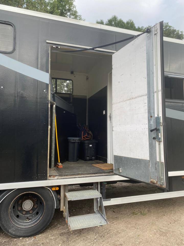 Camión para caballos Scania SCANIA 0 De segunda mano