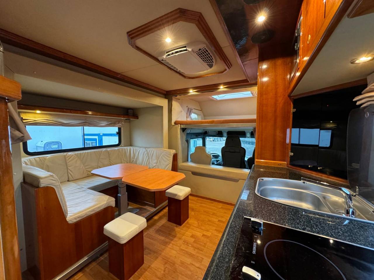 Camión para caballos Man AK 2007 De segunda mano