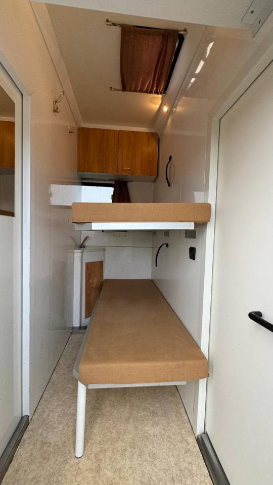 Camión para caballos Man AK 2007 De segunda mano