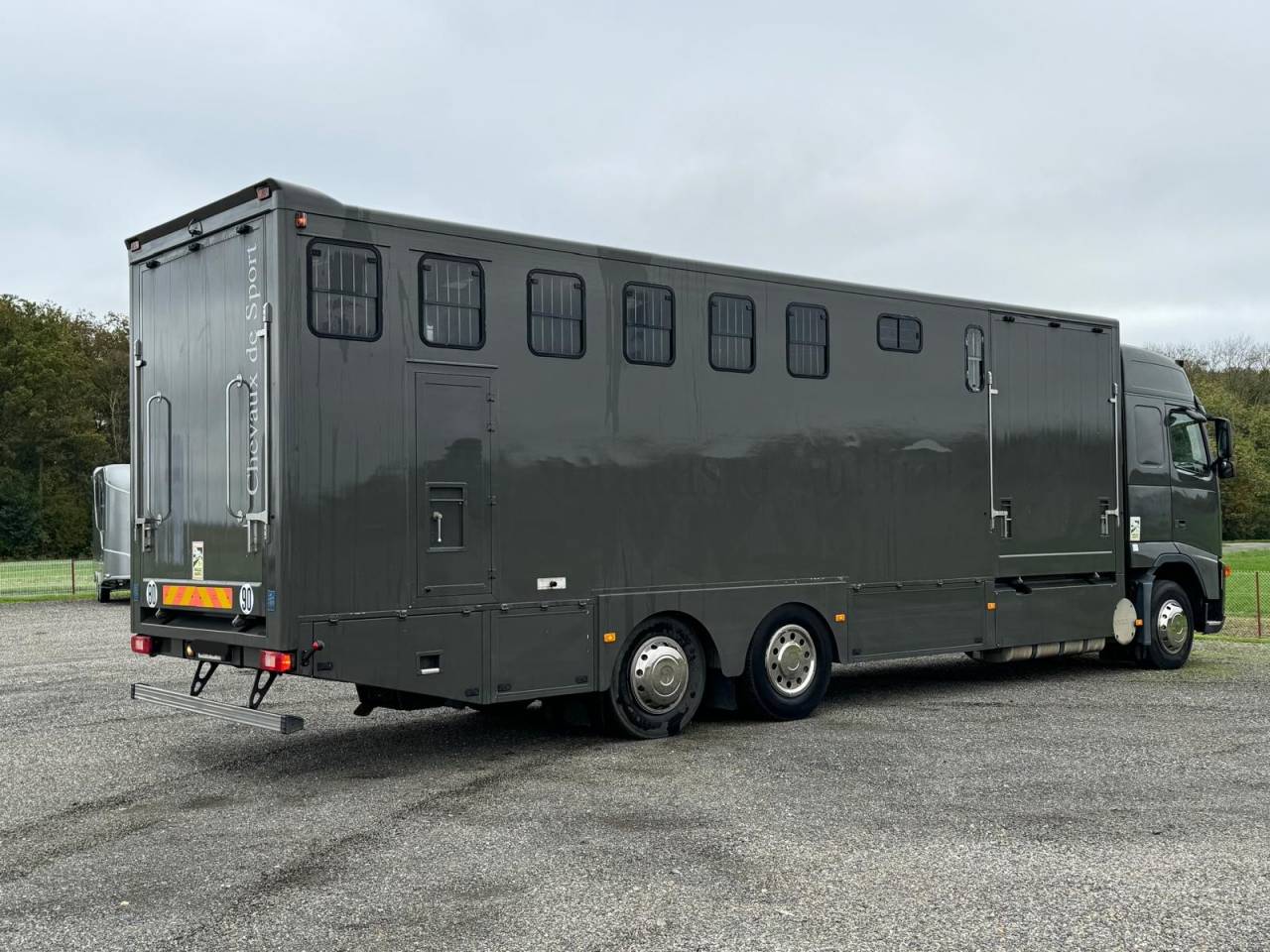 Camión para caballos MTM VOLVO 2006 De segunda mano