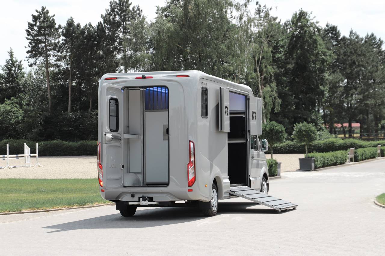 Furgoneta para caballos Krismar  2025 Nuevo