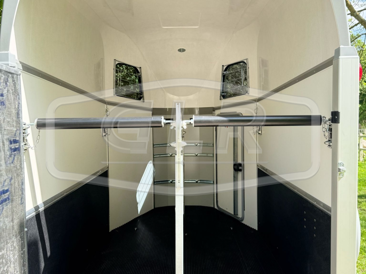 Van caballos Ifor Williams HBEECO 2 Caballos 2025 Nuevo