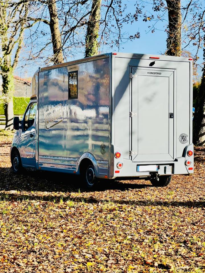 Furgoneta para caballos Opel MOVANO  2020 De segunda mano