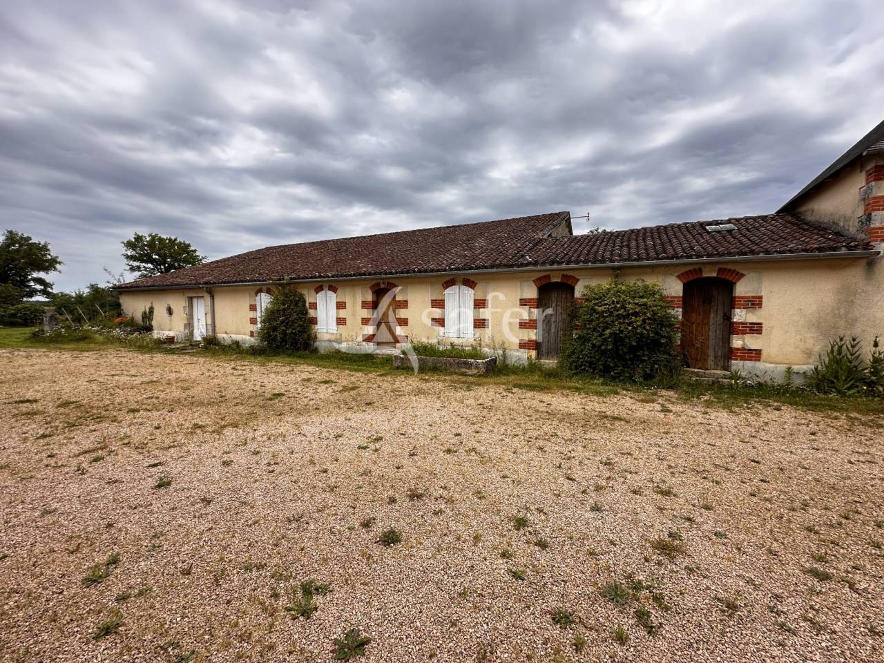 Explotaci&oacute;n agr&iacute;cola En venta Charente