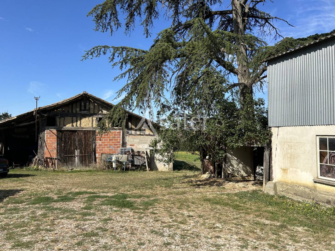 Explotaci&oacute;n agr&iacute;cola En venta Lot y Garona
