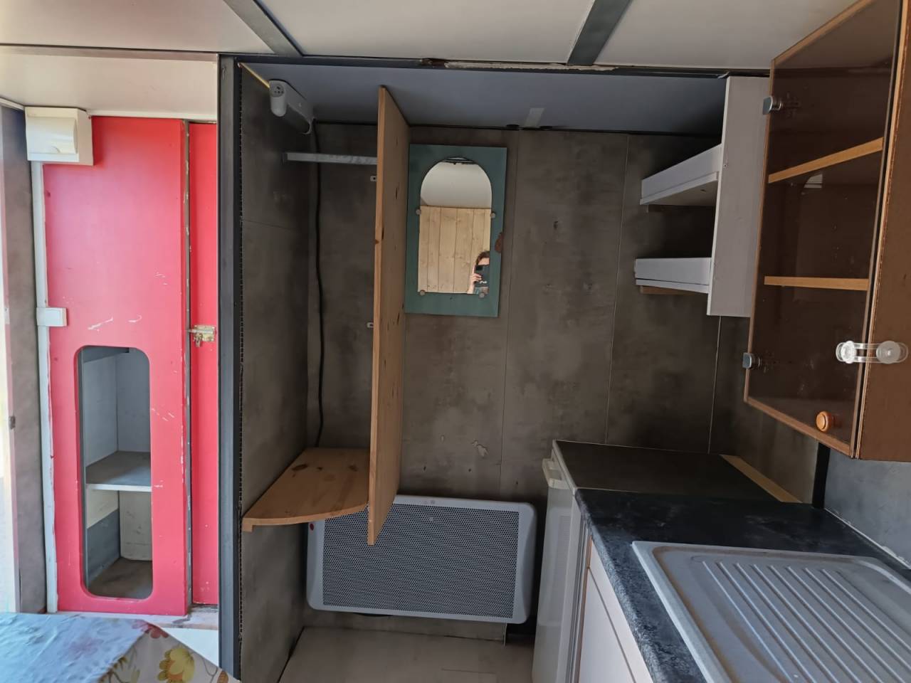 Camión para caballos Renault midlum 2004 De segunda mano