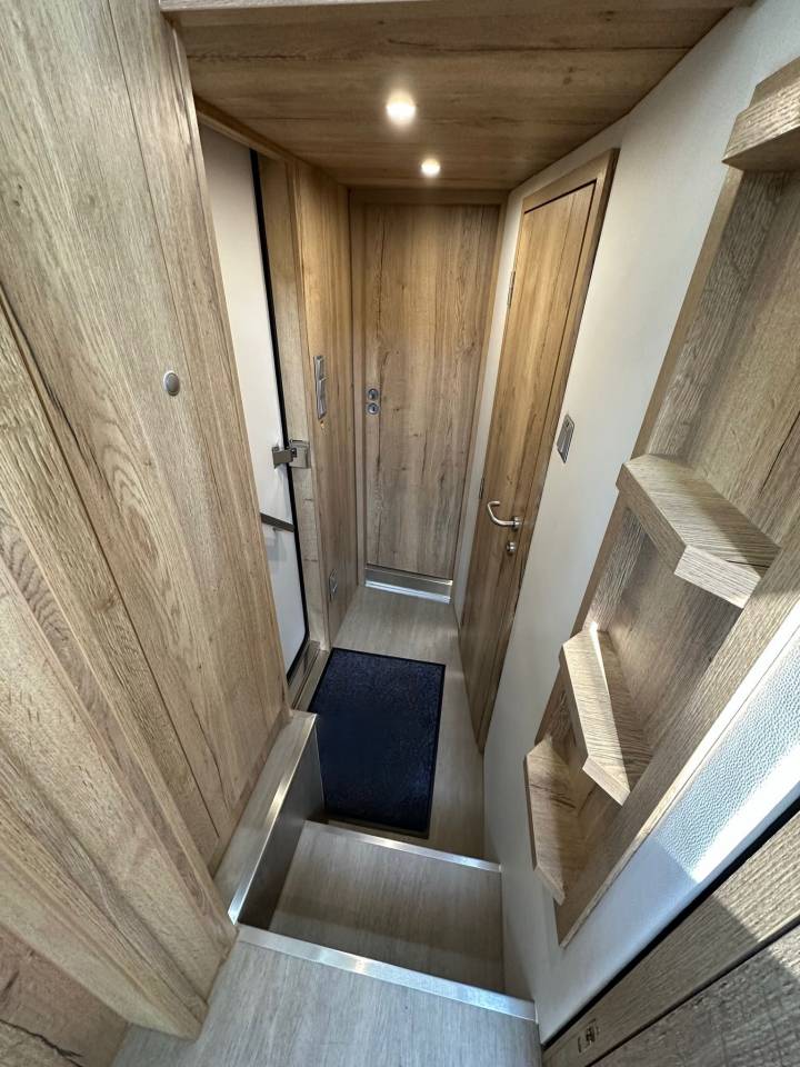 Camión para caballos Scania SCANIA 0 Nuevo