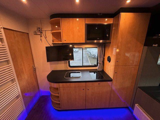 Camión para caballos Otra marca VOLVO 0 De segunda mano