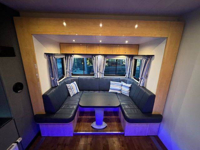 Camión para caballos Otra marca VOLVO 0 De segunda mano