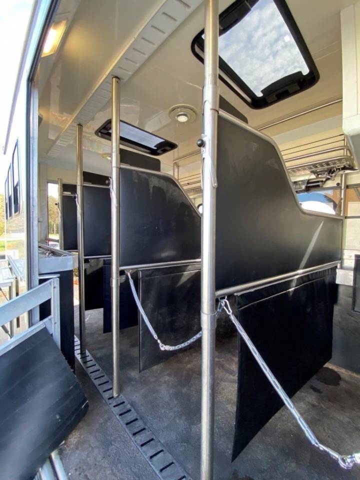 Camión para caballos Man MAN 0 De segunda mano