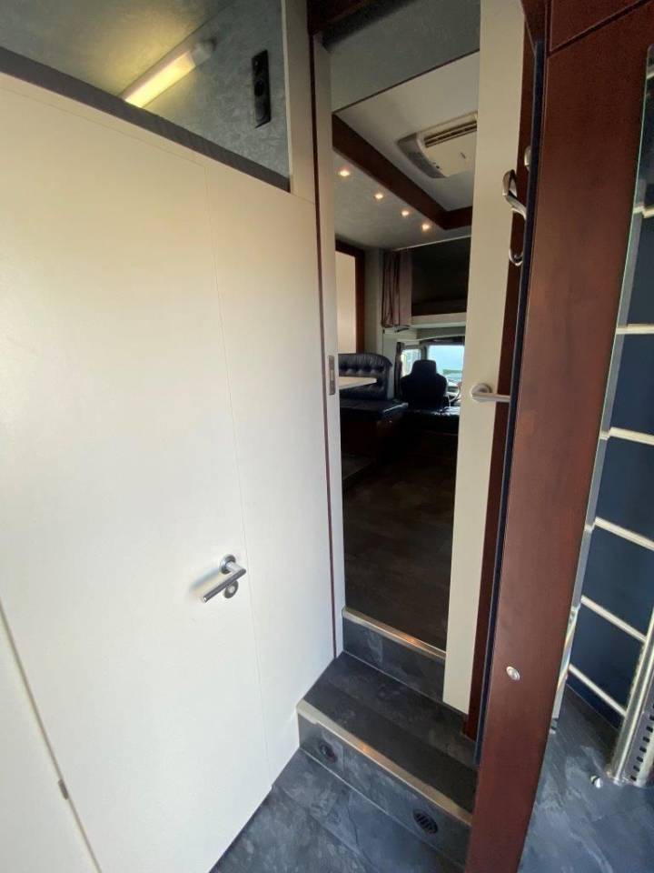 Camión para caballos Man MAN 0 De segunda mano