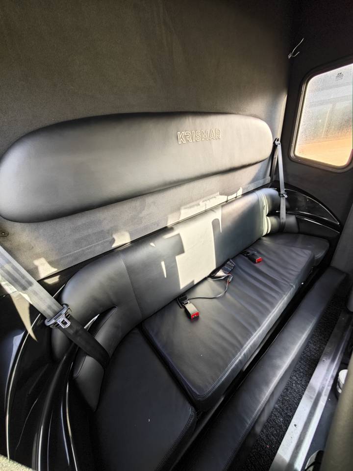 Furgoneta para caballos Krismar Horsebox 2-5 2025 Nuevo