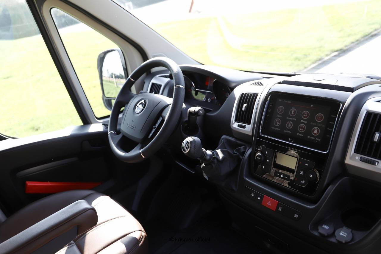 Furgoneta para caballos Krismar Horsebox 2-3 2025 Nuevo