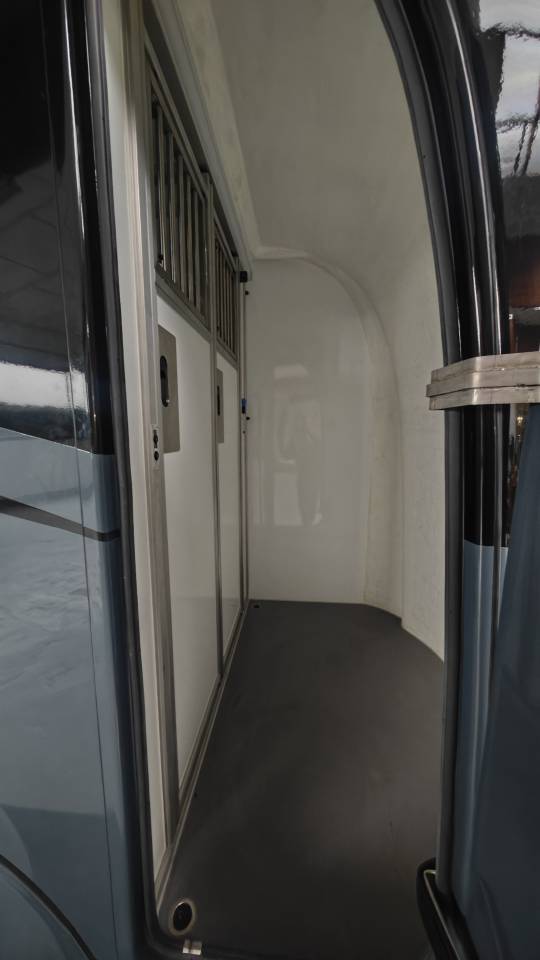 Van caballos - Otra marca - Krismar stalles 2h 2.5 2 Caballos 2025 Nuevo