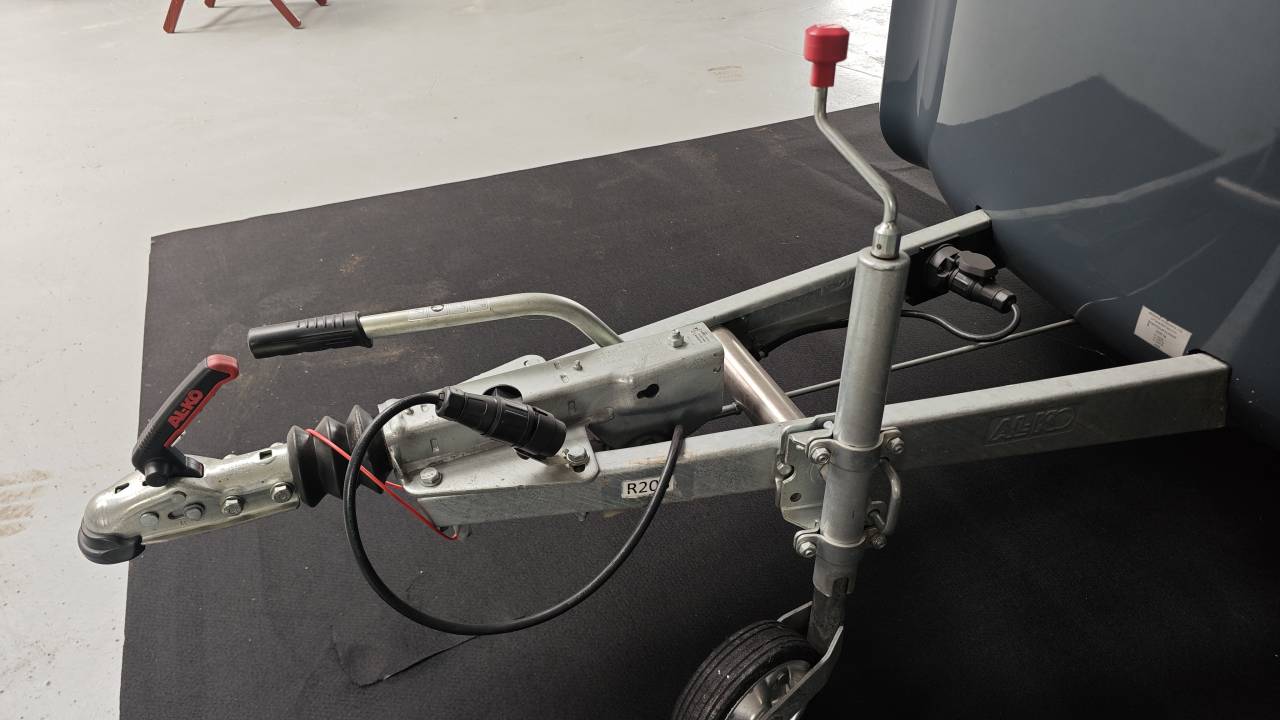 Van caballos - Otra marca - Krismar stalles 2h 2.5 2 Caballos 2025 Nuevo