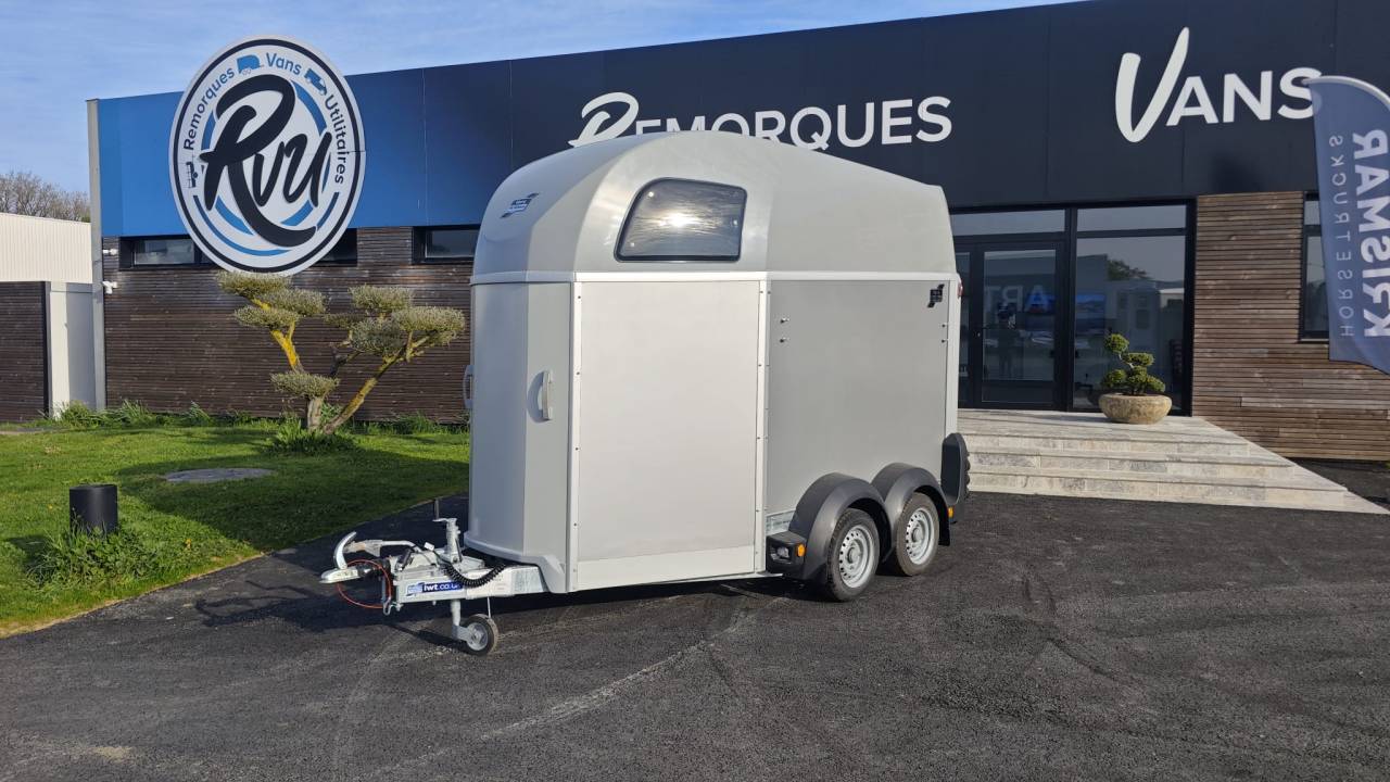Van caballos Ifor Williams HBEco 506 2 Caballos 2026 Nuevo