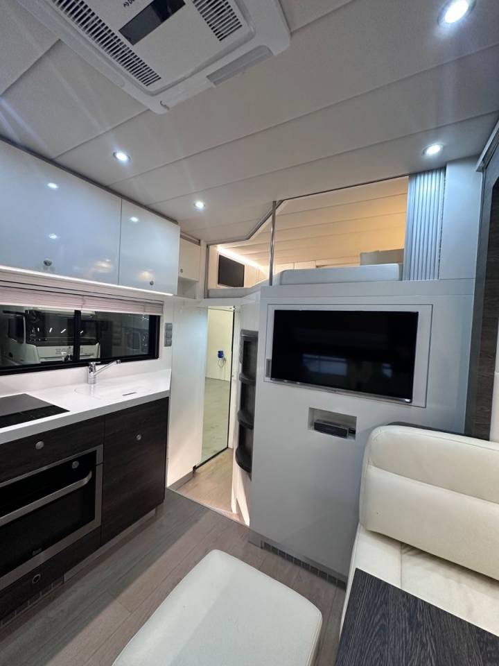 Camión para caballos Otra marca VOLVO 0 De segunda mano