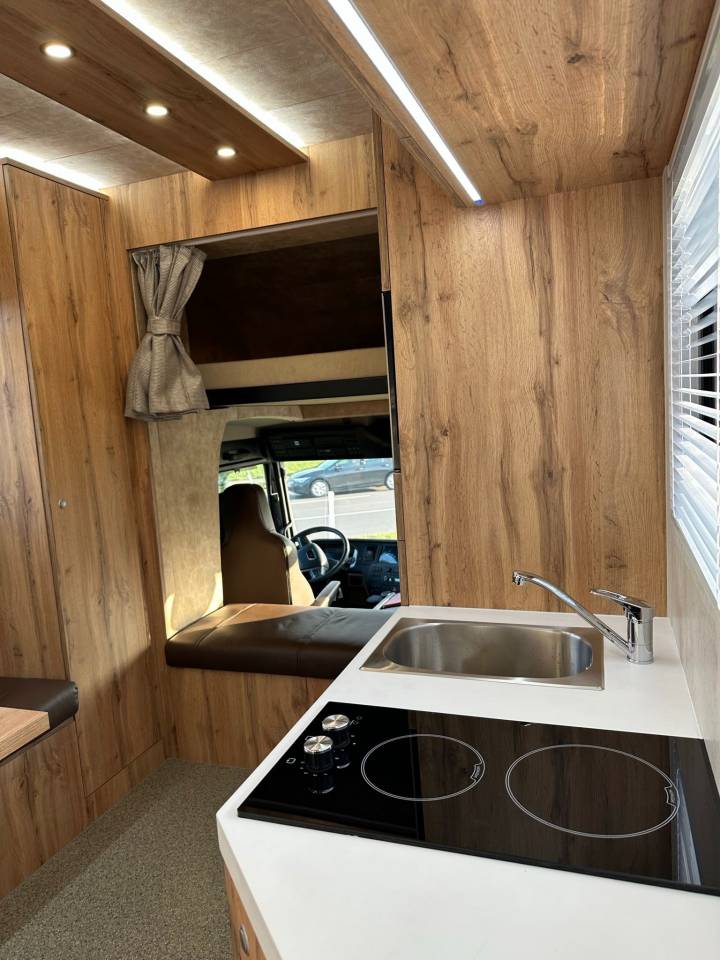 Camión para caballos Man MAN 0 Nuevo