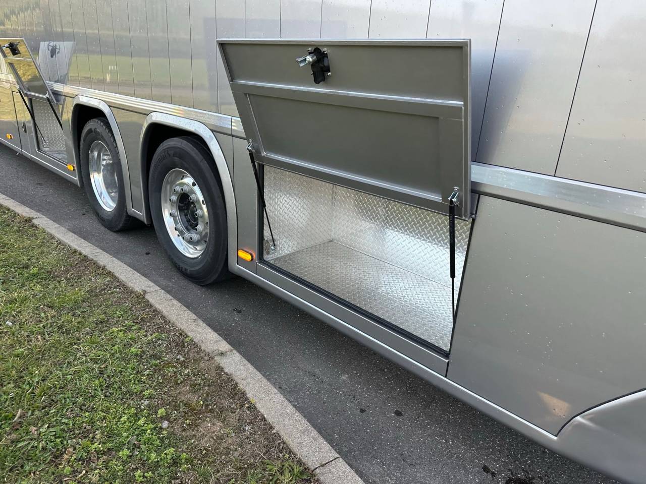 Camión para caballos Man MAN 0 Nuevo