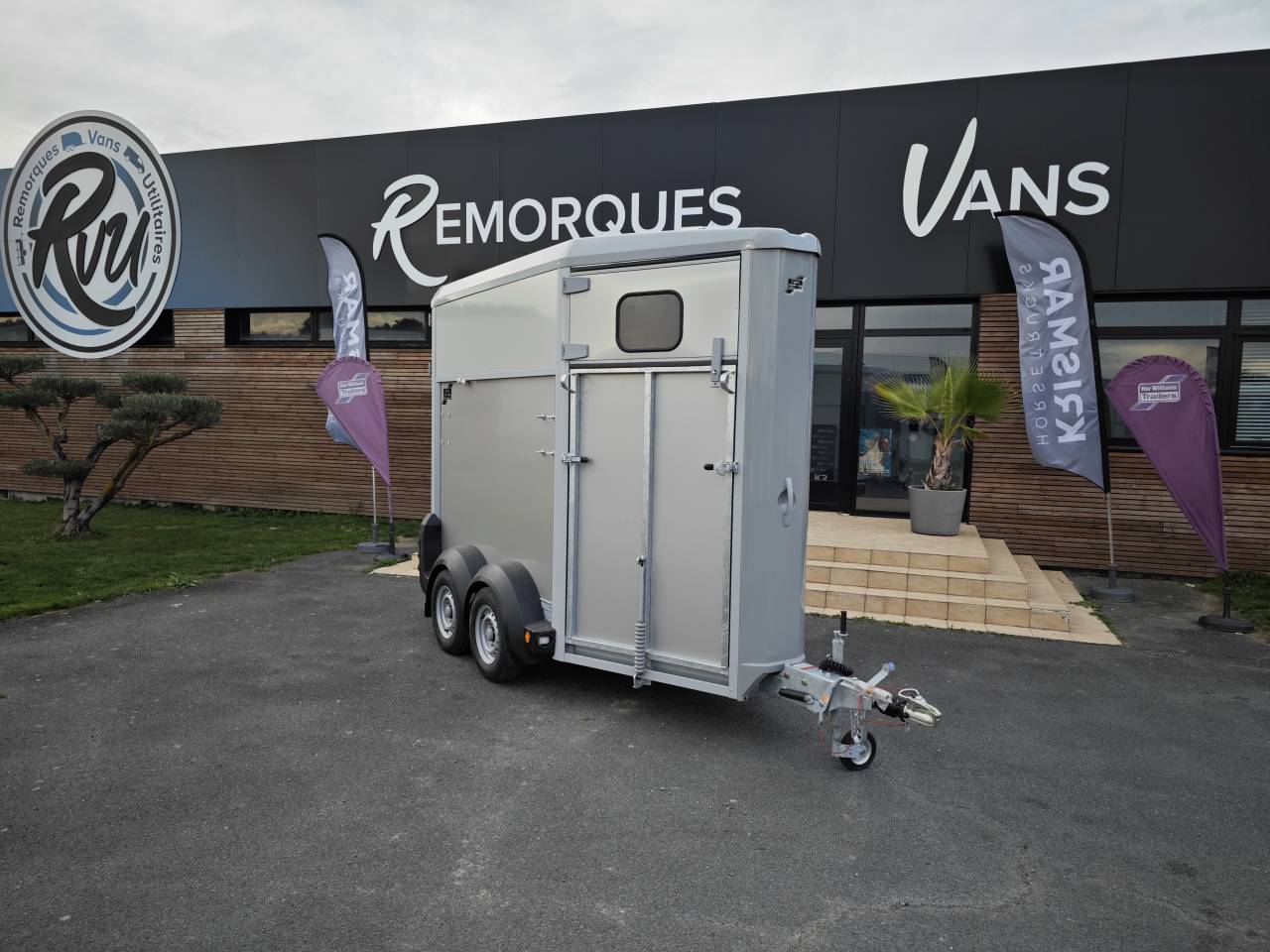 Van caballos Ifor Williams Hb403 1,5 Caballos 2025 Nuevo