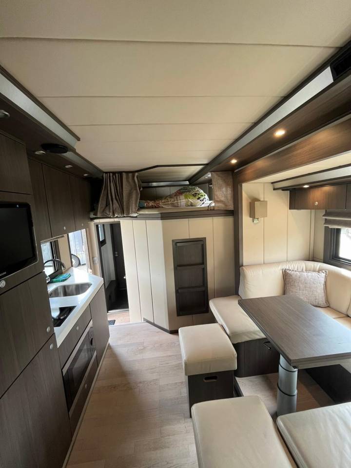 Camión para caballos Scania SCANIA 0 De segunda mano