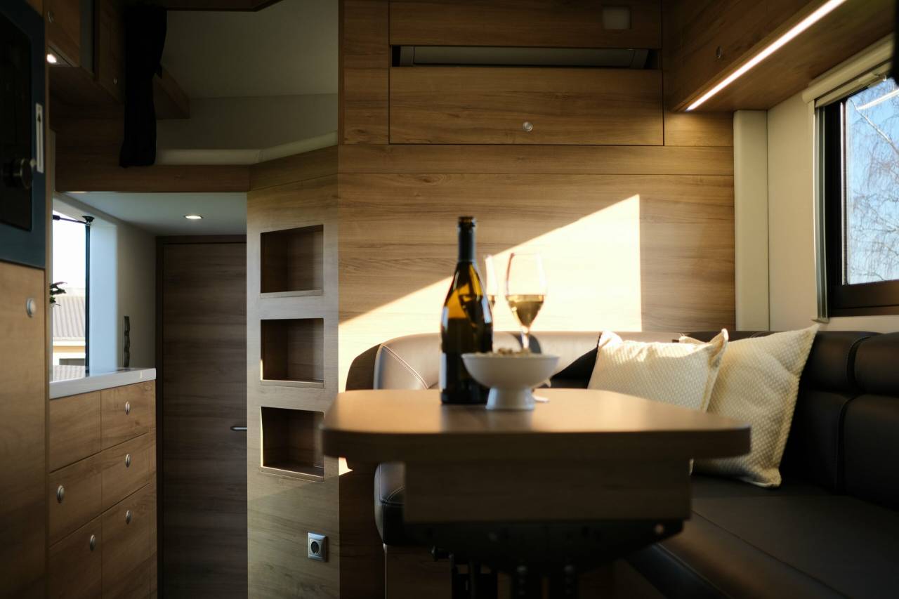 Camión para caballos Krismar Volvo 4 chevaux HC 2025 Nuevo