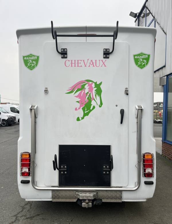 Furgoneta para caballos Barbot  2022 De segunda mano