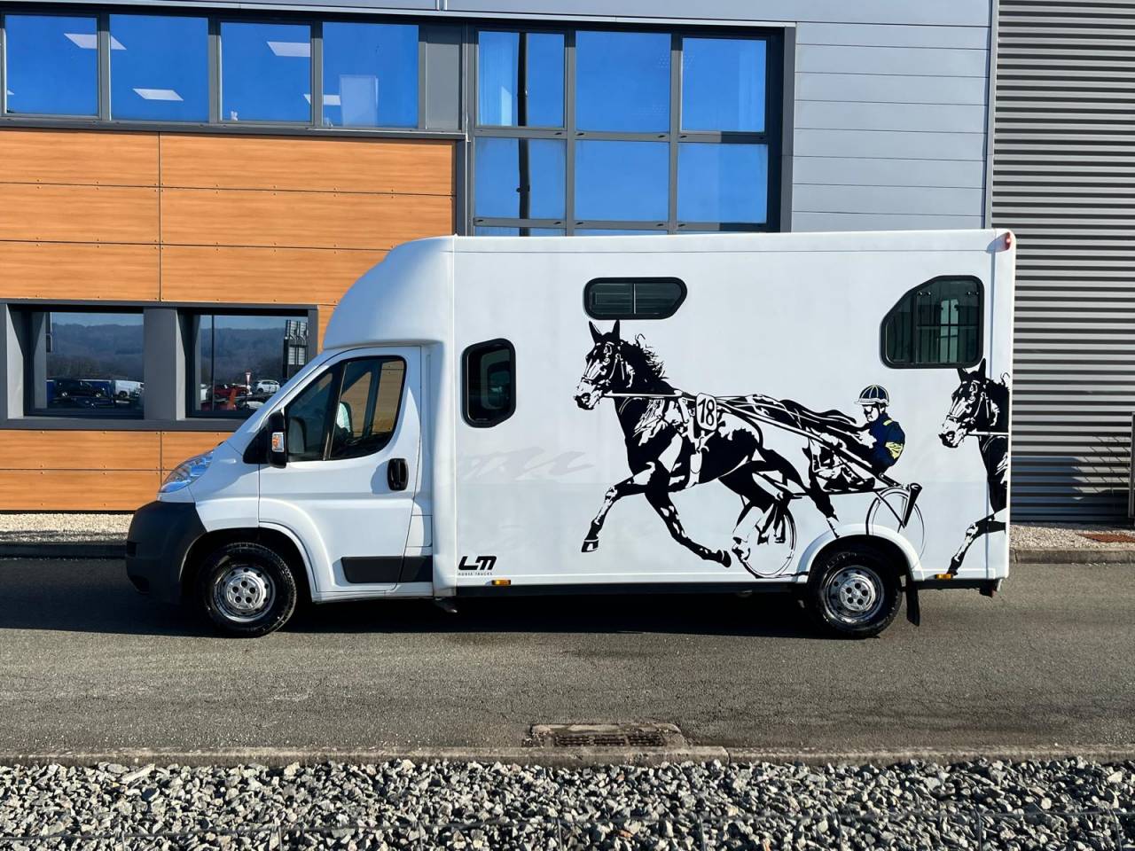 Furgoneta para caballos Theault VL BOXER THEAULT PROTEO 2014 De segunda mano