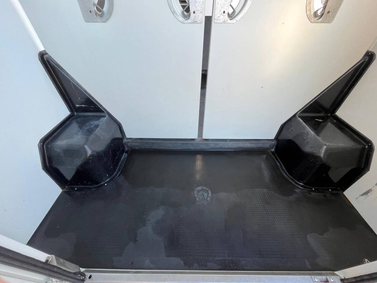 Furgoneta para caballos Theault VL BOXER THEAULT PROTEO 2014 De segunda mano