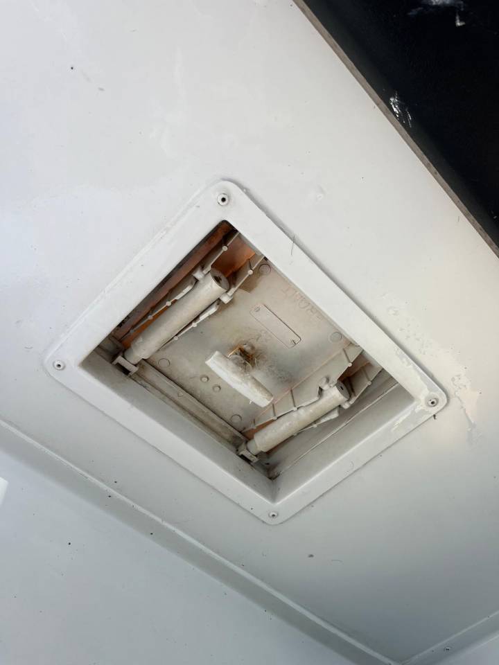 Furgoneta para caballos Theault VL BOXER THEAULT PROTEO 2014 De segunda mano