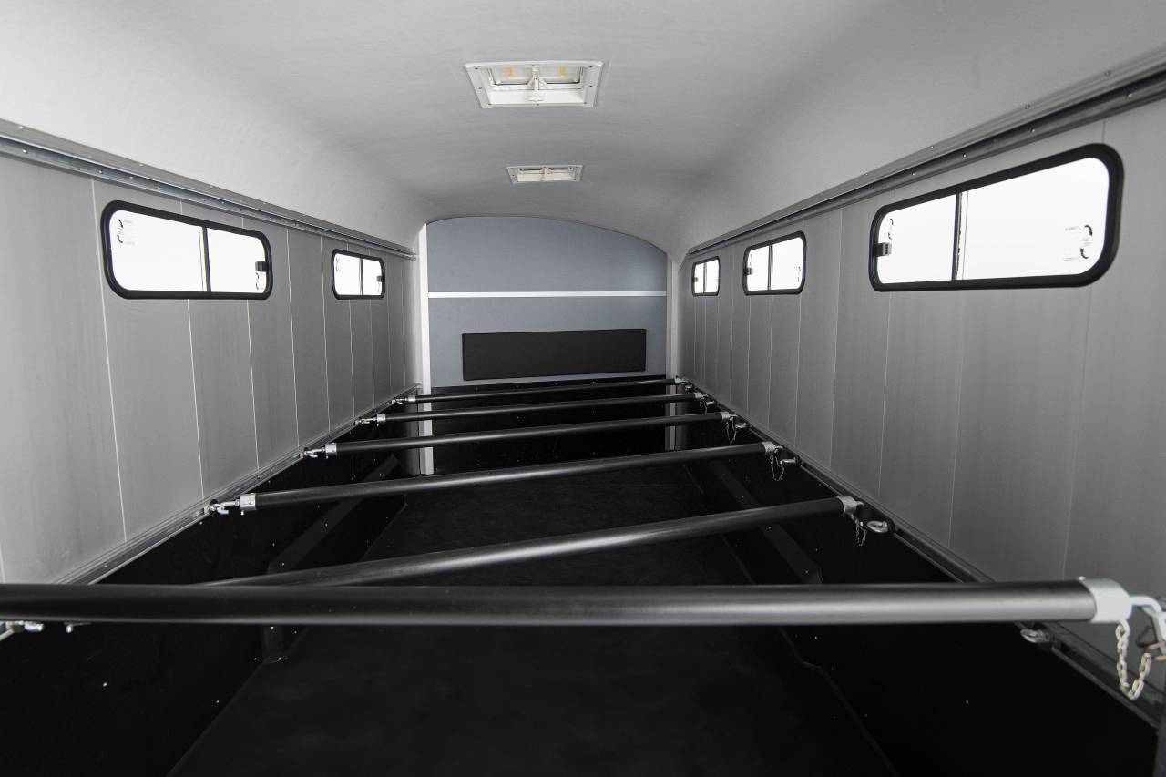 Van caballos Cheval Liberté Islandic 5 Caballos 2025 Nuevo