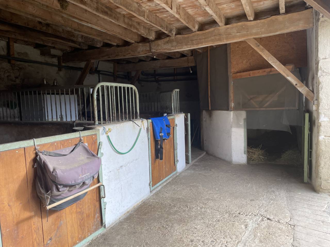 Cuadra de propietarios En venta Drôme