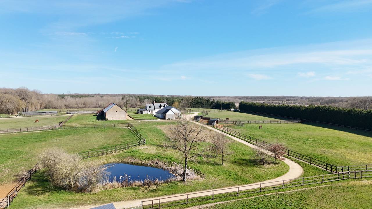 Bonita residencia ecuestre En venta Indre y Loira