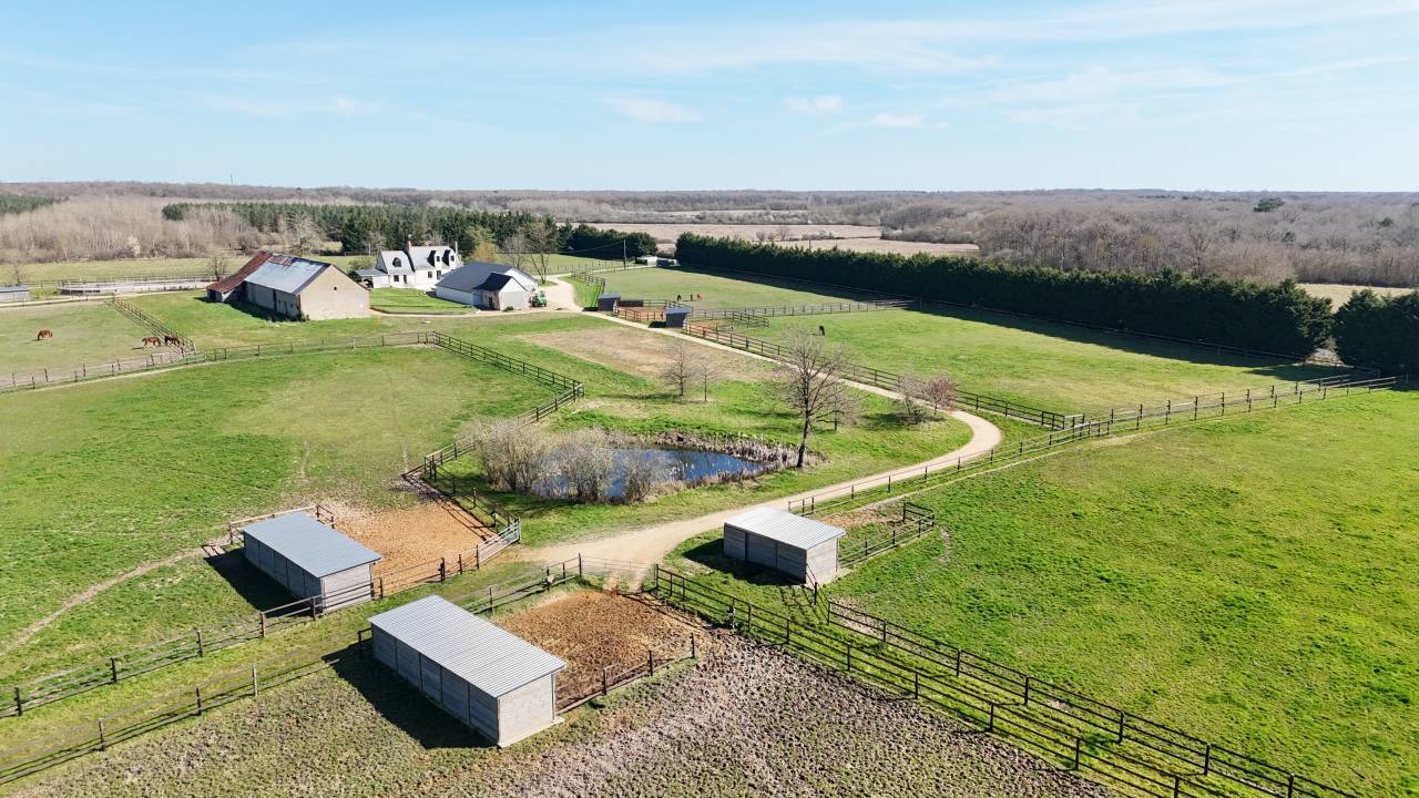 Bonita residencia ecuestre En venta Indre y Loira