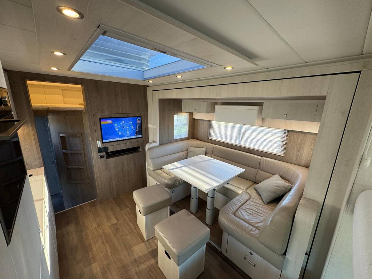 Camión para caballos Scania STX 2019 De segunda mano