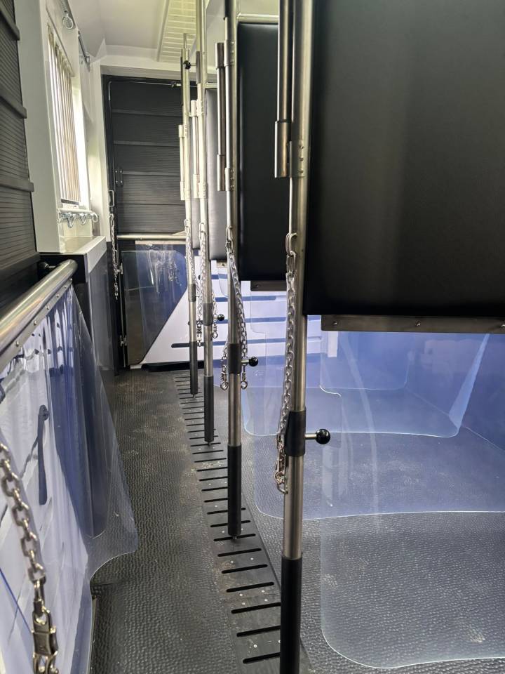 Camión para caballos Krismar Classicspace 2640 gamme pro 2025 Nuevo