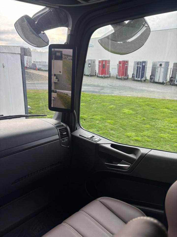 Camión para caballos Krismar Classicspace 2640 gamme pro 2025 Nuevo