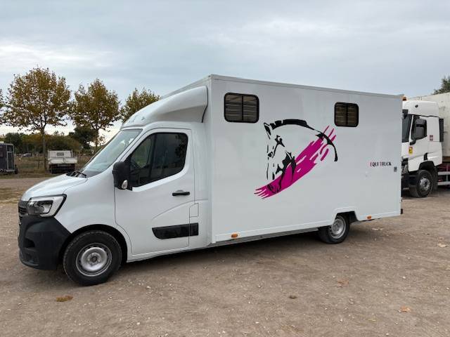 Furgoneta para caballos Renault  2021 De segunda mano